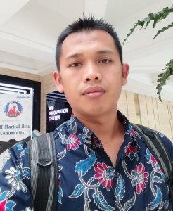 Dr. Irwan Fathurrochman